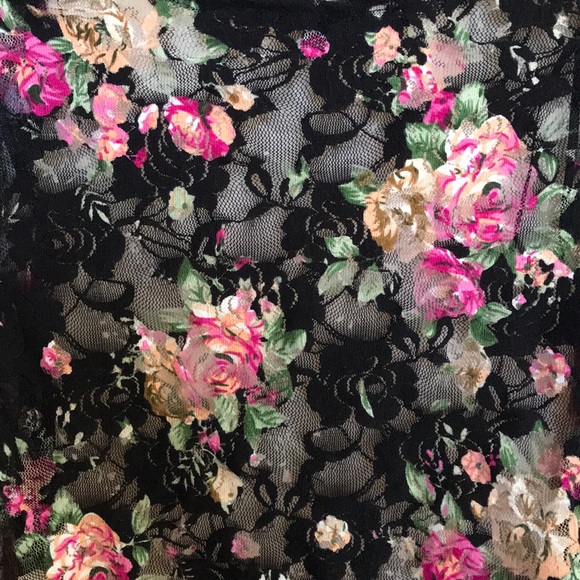 Sweet Rain Black Floral Lace Kimono - Picture 7 of 11